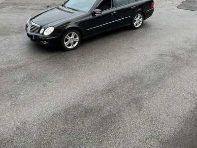 Second-hand Mercedes E280 190 CP (139 kW) 2006 Negru Break