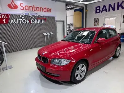 Gebraucht BMW 118 Advantage 143 PS (105 kW) 2011 Karmesinrot Kleinwagen