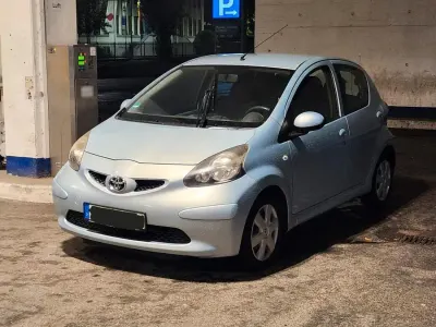 Gebraucht Toyota Aygo 68 PS (50 kW) 2007 Blau Kleinwagen