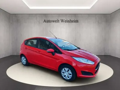 Gebraucht Ford Fiesta Trend 80 PS (58 kW) 2016 Rot Kleinwagen