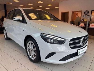 Gebraucht Mercedes B250e Style 160 PS (117 kW) 2020 Weiß Van / Kleinbus