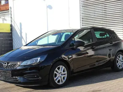 Gebraucht Opel Astra 131 PS (96 kW) 2020 Schwarz Limousine