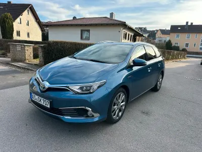 Gebraucht Toyota Auris Touring Sports Executive 99 PS (72 kW) 2016 Blau Kombi