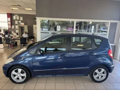 Usata Mercedes A160 Elegance 95 CV (69 kW) 2010 Blu Berlina