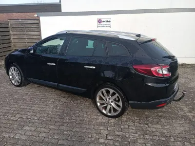 Używany Renault Mégane GrandTour Luxe 131 KM (96 kW) 2012 Czarny Kombi