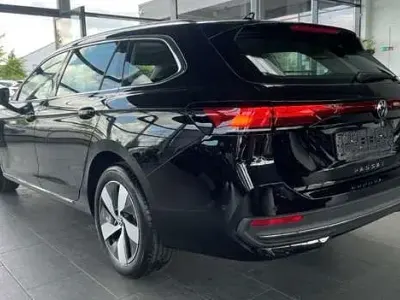 Gebraucht VW Passat Business 150 PS (110 kW) 2025 Metallic Kombi