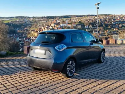 Gebraucht Renault Zoe 80 kW (109 PS) 2019 Grün Kleinwagen