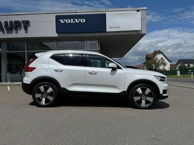 Gebraucht Volvo XC40 Momentum 129 PS (94 kW) 2020 Weiss (metallic) SUV