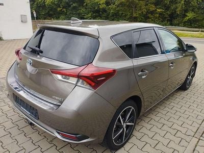 Toyota Auris Hybrid