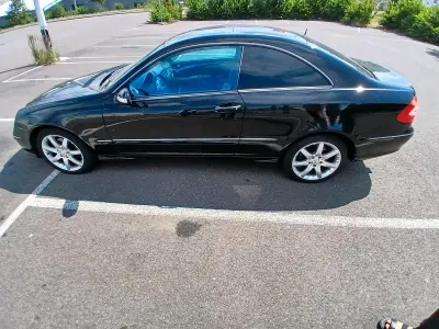 Gebraucht Mercedes CLK200 170 PS (125 kW) 2004 Schwarz Kleinwagen
