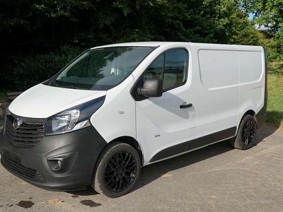 Gebraucht Opel Vivaro 120 PS (88 kW) 2016 Weiß Van / Kleinbus