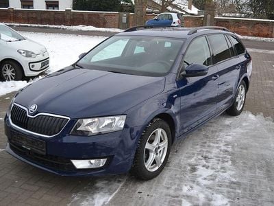 Blau Gebraucht 2016 Skoda Octavia Joy Kombi | 11.300 € (Guter Preis)