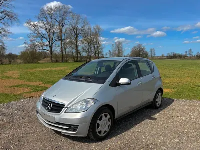 Gebraucht Mercedes A180 109 PS (80 kW) 2010 Silber Limousine