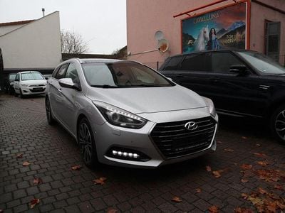 Silber Gebraucht 2016 Hyundai i40 Premium Kombi | 13.990 € (Etwas zu teuer)