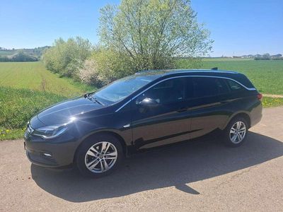 Używany Opel Astra 125 KM (91 kW) 2018 Czarny Kombi