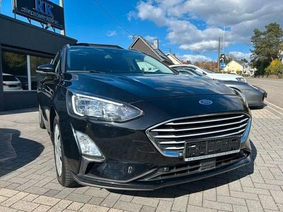 Gebraucht Ford Focus Cool & Connect 120 PS (88 kW) 2020 Schwarz Limousine