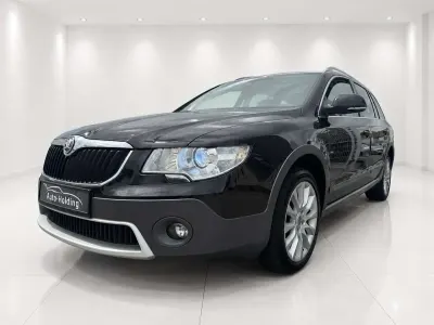 Gebraucht Skoda Superb Exclusive 170 PS (125 kW) 2013 Schwarz Kombi