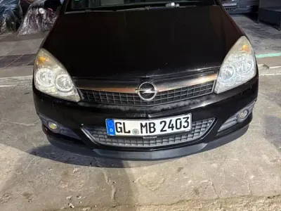 Gebraucht Opel Astra Cosmo 140 PS (102 kW) 2008 Schwarz Cabrio