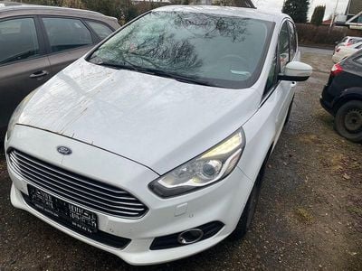 Gebraucht Ford S-MAX Trend 179 PS (131 kW) 2016 Weiß Van / Kleinbus
