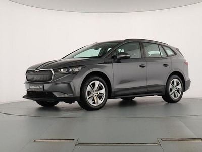 Grau Gebraucht 2023 Skoda Enyaq iV Loft SUV | 22.889 € (Guter Preis)