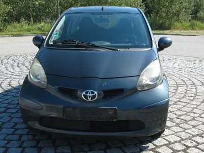 Gebraucht Toyota Aygo 68 PS (50 kW) 2007 Grau Kleinwagen