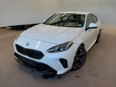 Gebraucht BMW 220 Performance 163 PS (119 kW) 2025 Weiß Coupé