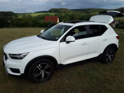 Gebraucht Volvo XC40 Momentum 190 PS (139 kW) 2019 Weiß SUV