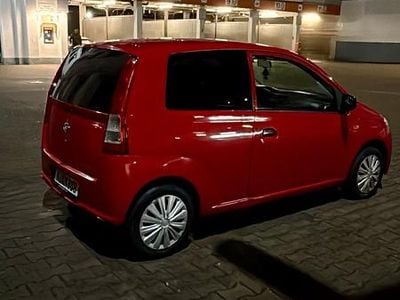 Rot Gebraucht 2005 Daihatsu Cuore Kleinwagen | 800 € (Fairer Preis)