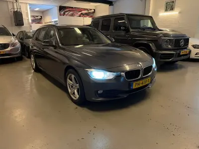 Gebraucht BMW 316 Executive 116 PS (85 kW) 2013 Grau Kombi