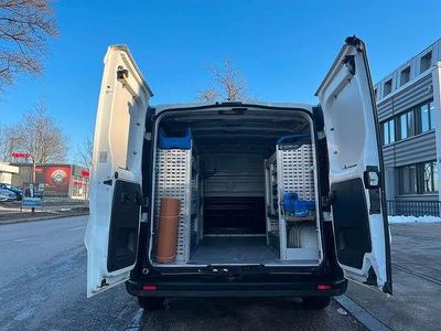 Weiß Gebraucht 2018 Opel Vivaro Van / Kleinbus | 16.499 € (Fairer Preis)