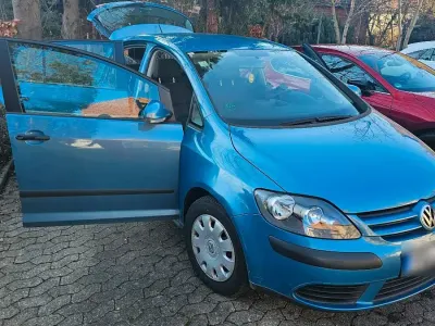 Gebraucht VW Golf V 75 PS (55 kW) 2005 Blau Kleinwagen