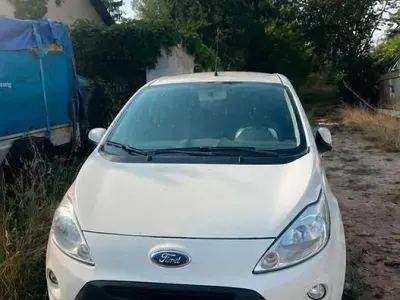 Gebraucht Ford Ka 69 PS (50 kW) 2013 Weiß Kleinwagen