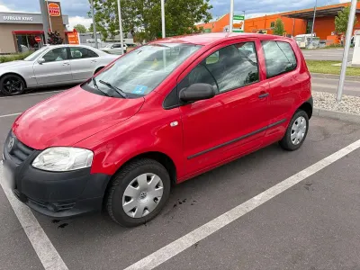 Gebraucht VW Fox 54 PS (39 kW) 2006 Rot Kleinwagen