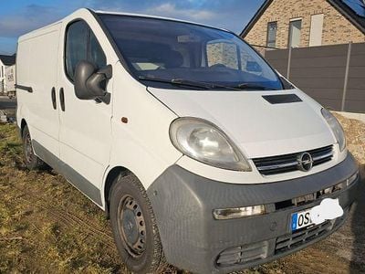Weiß Gebraucht 2006 Opel Vivaro Van / Kleinbus | 4.500 € (Fairer Preis)