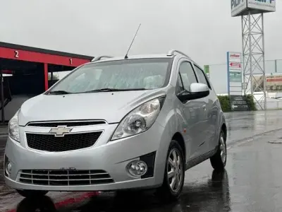 Gebraucht Chevrolet Spark LS 82 PS (60 kW) 2011 Silber Kleinwagen