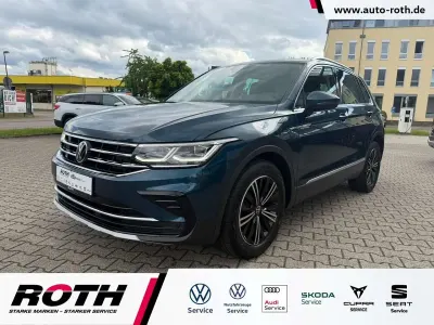 Gebraucht VW Tiguan Elegance 150 PS (110 kW) 2023 Nightshade blue metallic SUV