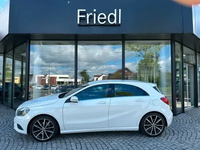 Gebraucht Mercedes A180 Style 122 PS (89 kW) 2014 Weiß Kleinwagen