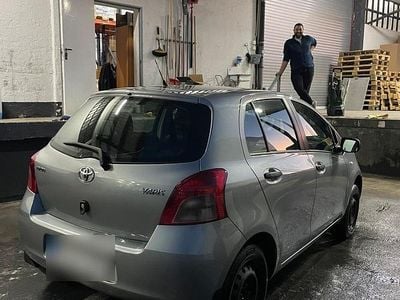 Gebraucht Toyota Yaris 69 PS (50 kW) 2007 Grau Kleinwagen