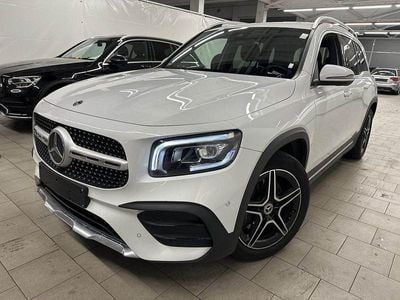 Mercedes GLB220