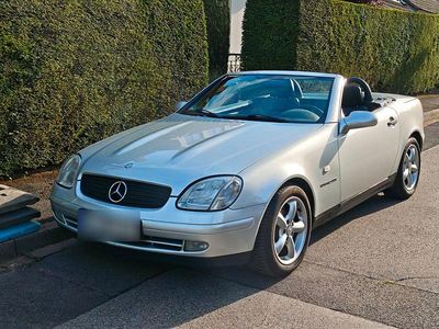 Gebraucht Mercedes SLK230 193 PS (141 kW) 1999 Silber Cabrio
