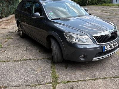 Gebraucht Skoda Octavia 160 PS (117 kW) 2010 Grau Kombi