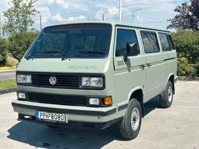 Second-hand VW Caravelle 111 CP (81 kW) 1992 Verde Van