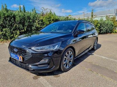 Agate black metallic Gebraucht 2024 Ford Focus ST-Line X Kombi | 25.980 € (Fairer Preis)