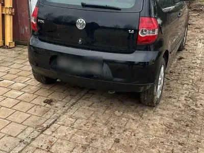 Używany VW Fox 2002 Czarny Hatchback