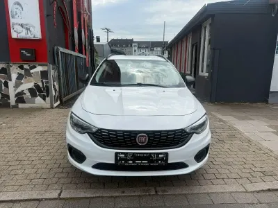 Gebraucht Fiat Tipo Pop 95 PS (69 kW) 2017 Weiß Limousine