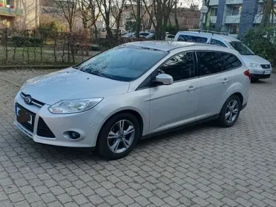 Gebraucht Ford Focus 101 PS (74 kW) 2014 Silber Limousine