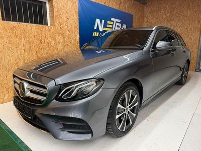 Grau Gebraucht 2018 Mercedes E400 AMG line Limousine | 27.390 € (Fairer Preis)