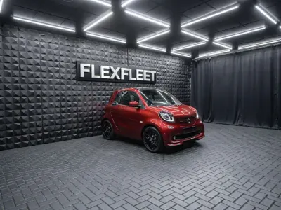 Gebraucht Smart ForTwo Coupé 90 PS (66 kW) 2019 Bodypanels in black Coupé