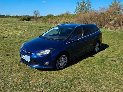 Begagnad Ford Focus Titanium 116 HK (85 kW) 2014 Blå Sedan