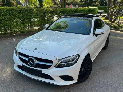 Gebraucht Mercedes C300 258 PS (189 kW) 2018 Weiß Coupé